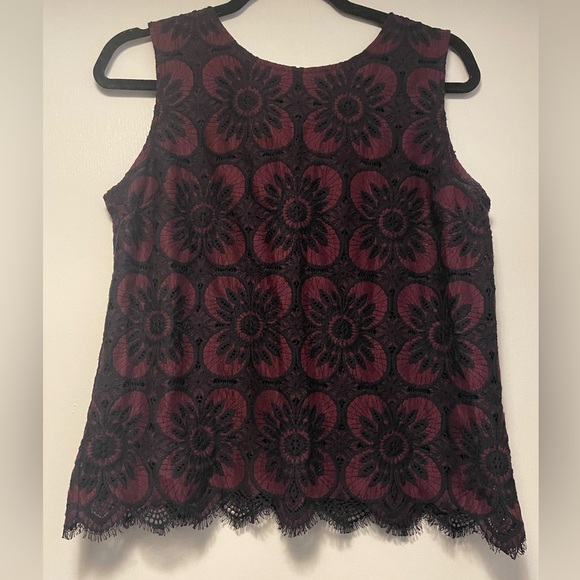 Banana Republic Sleeveless Shirt Burgundy with Lace Overlay Size Small Petite - Picture 1 of 10